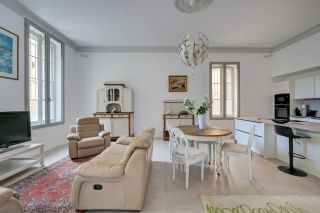 apartment 4 Rooms for sale on AIX EN PROVENCE (13100)