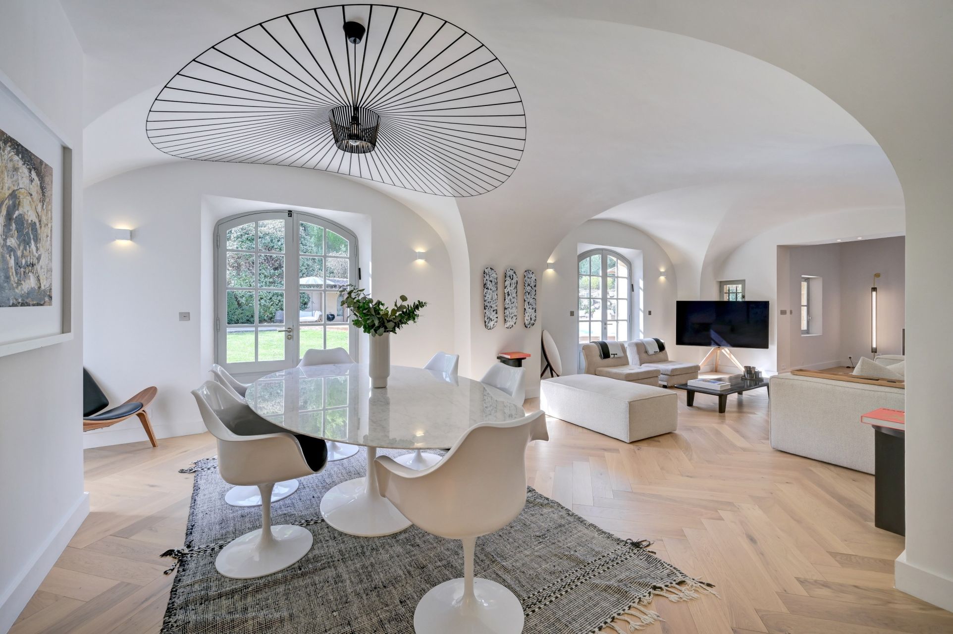 house 10 Rooms for sale on AIX EN PROVENCE (13100)