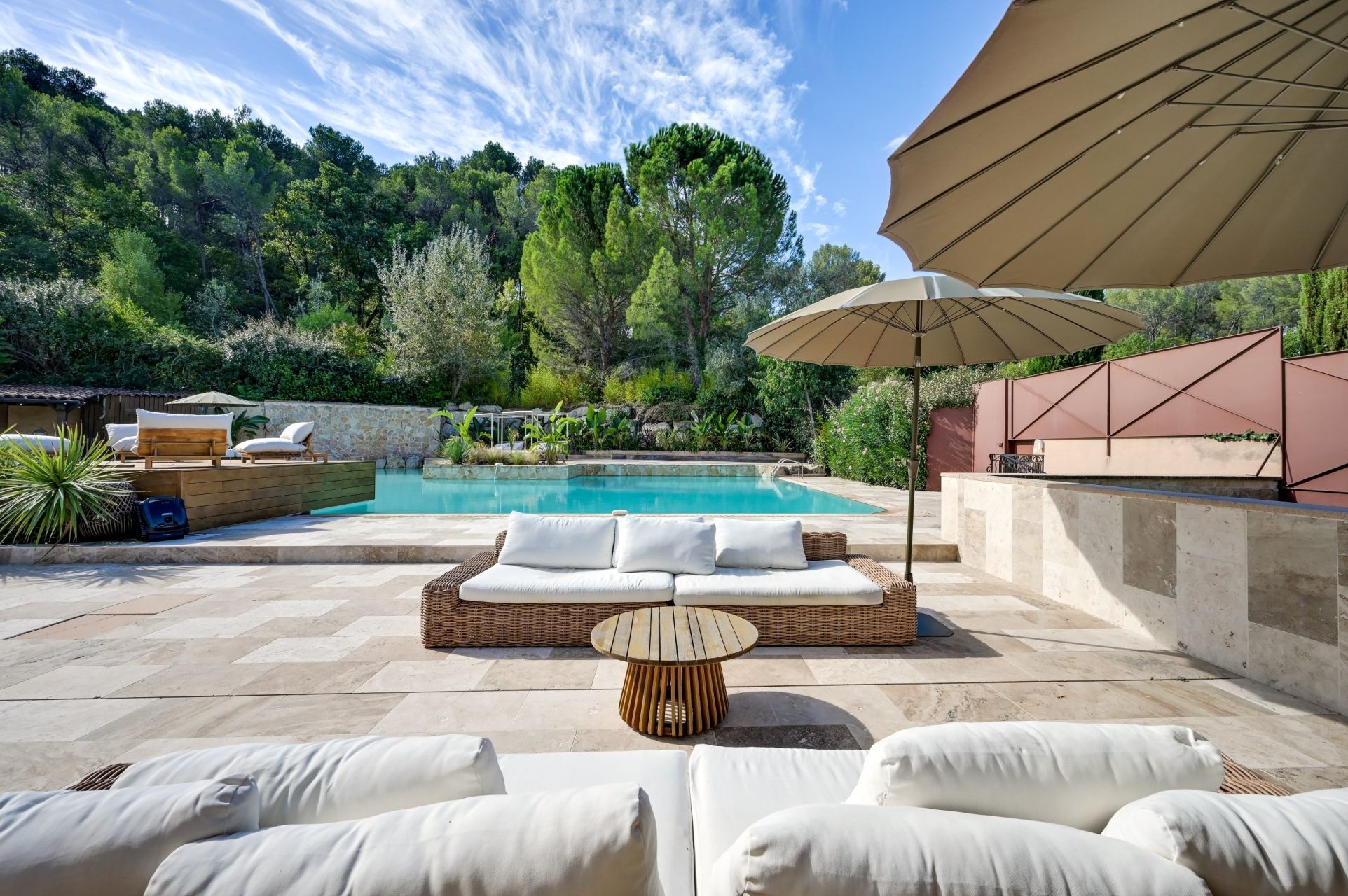 maison 10 Pièces en vente sur AIX EN PROVENCE (13100)