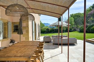 house 10 Rooms for sale on AIX EN PROVENCE (13100)