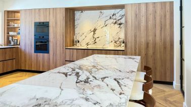house 10 Rooms for sale on AIX EN PROVENCE (13100)