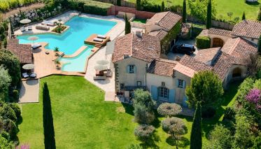 house 10 Rooms for sale on AIX EN PROVENCE (13100)