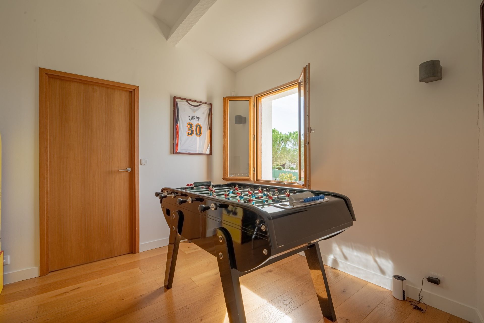 house 9 Rooms for sale on AIX EN PROVENCE (13100)