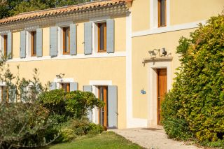 house 9 Rooms for sale on AIX EN PROVENCE (13100)