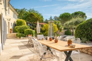 house 9 Rooms for sale on AIX EN PROVENCE (13100)