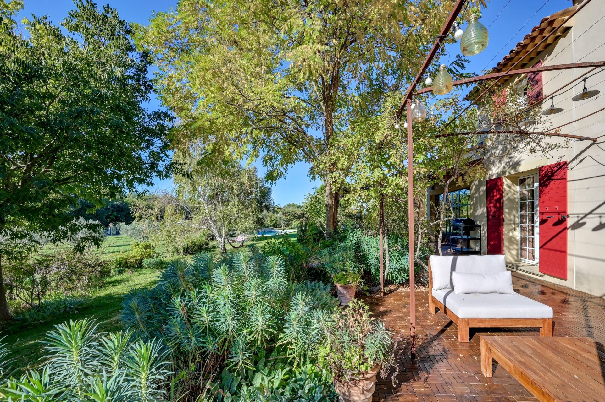 house 8 Rooms for sale on AIX EN PROVENCE (13100)