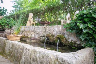 house 10 Rooms for sale on FUVEAU (13710)