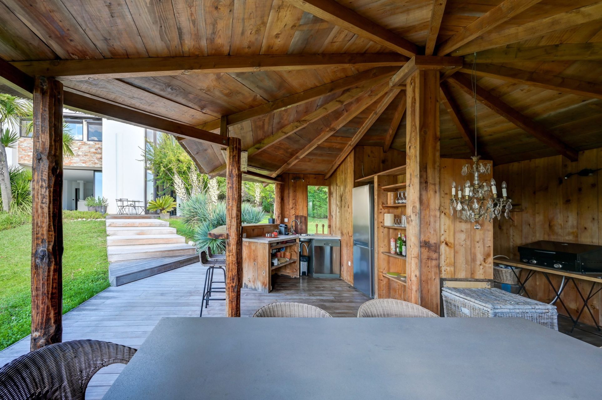 maison 6 Pièces en vente sur EGUILLES (13510)