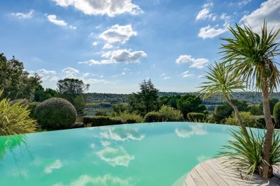 Vente Maison Éguilles 6 Pièces 300 m²