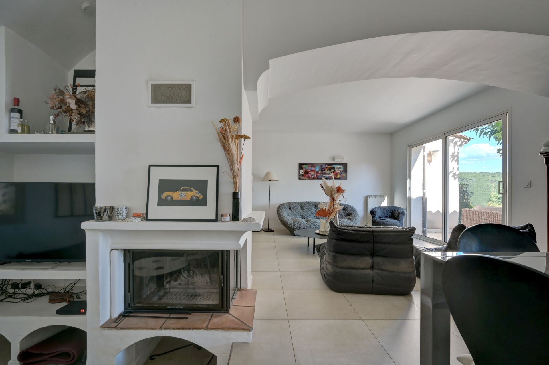 house 5 Rooms for sale on EGUILLES (13510)