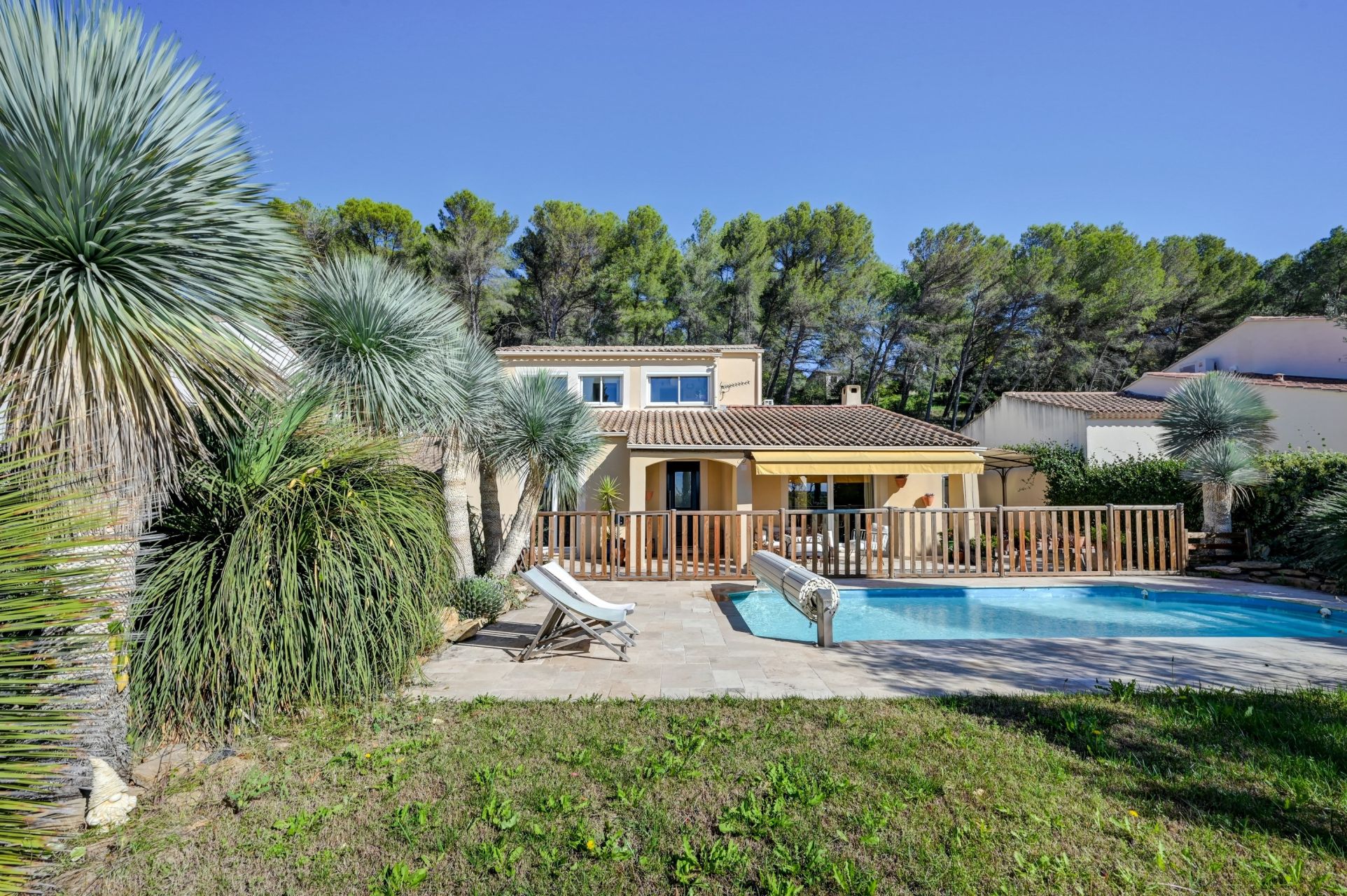 maison 5 Pièces en vente sur LUYNES (13080)