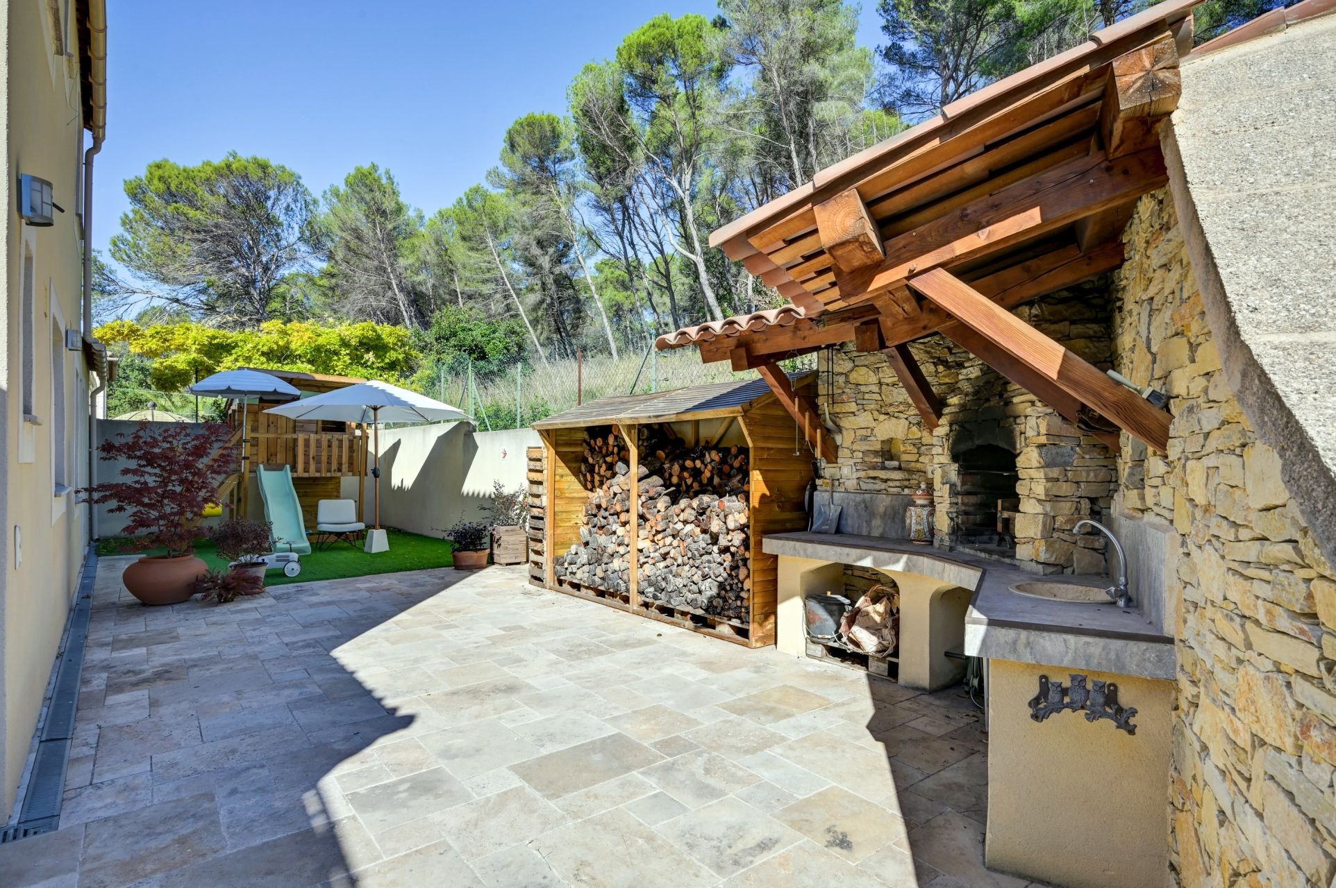 maison 5 Pièces en vente sur LUYNES (13080)