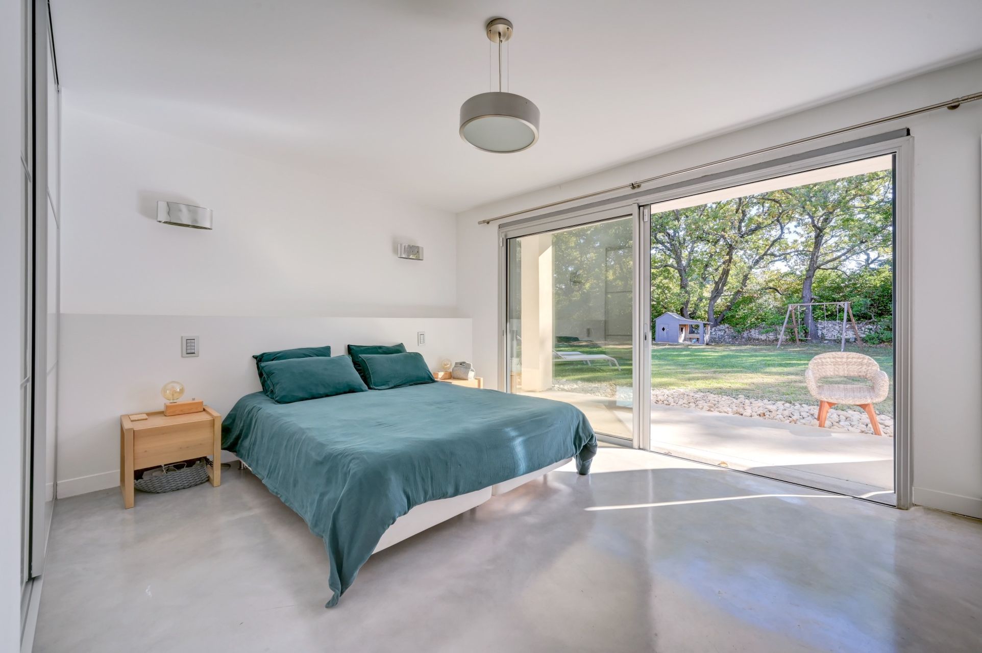 house 5 Rooms for sale on AIX EN PROVENCE (13100)