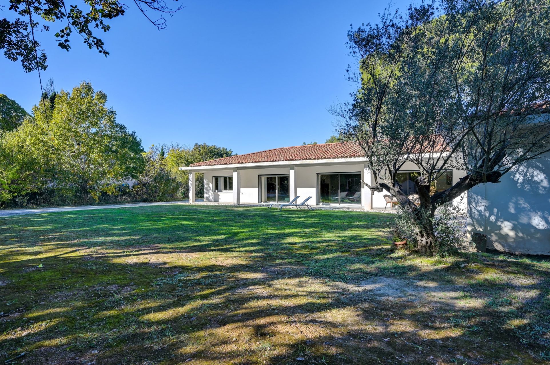 house 5 Rooms for sale on AIX EN PROVENCE (13100)