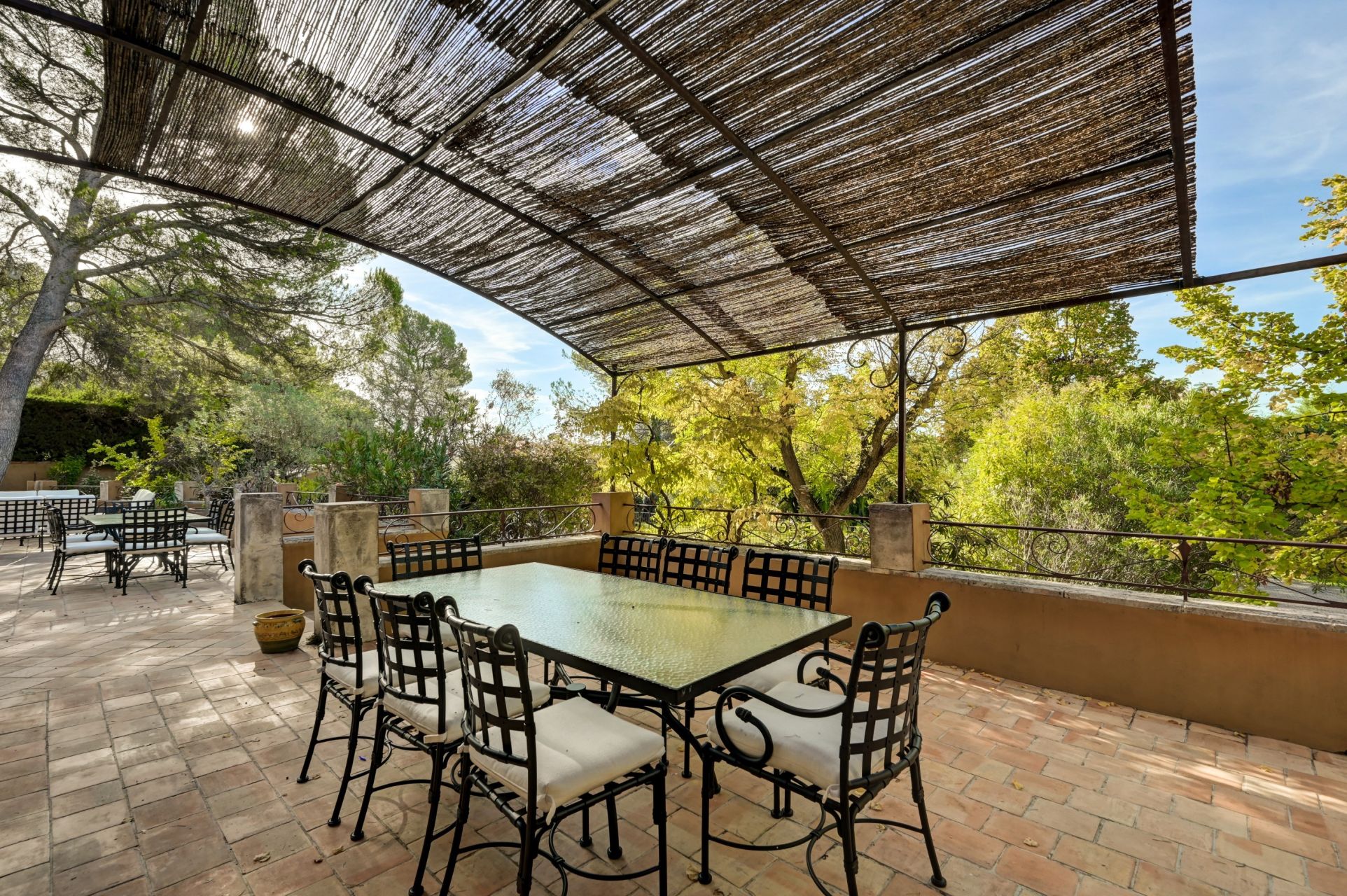 maison 8 Pièces en location sur AIX EN PROVENCE (13100)