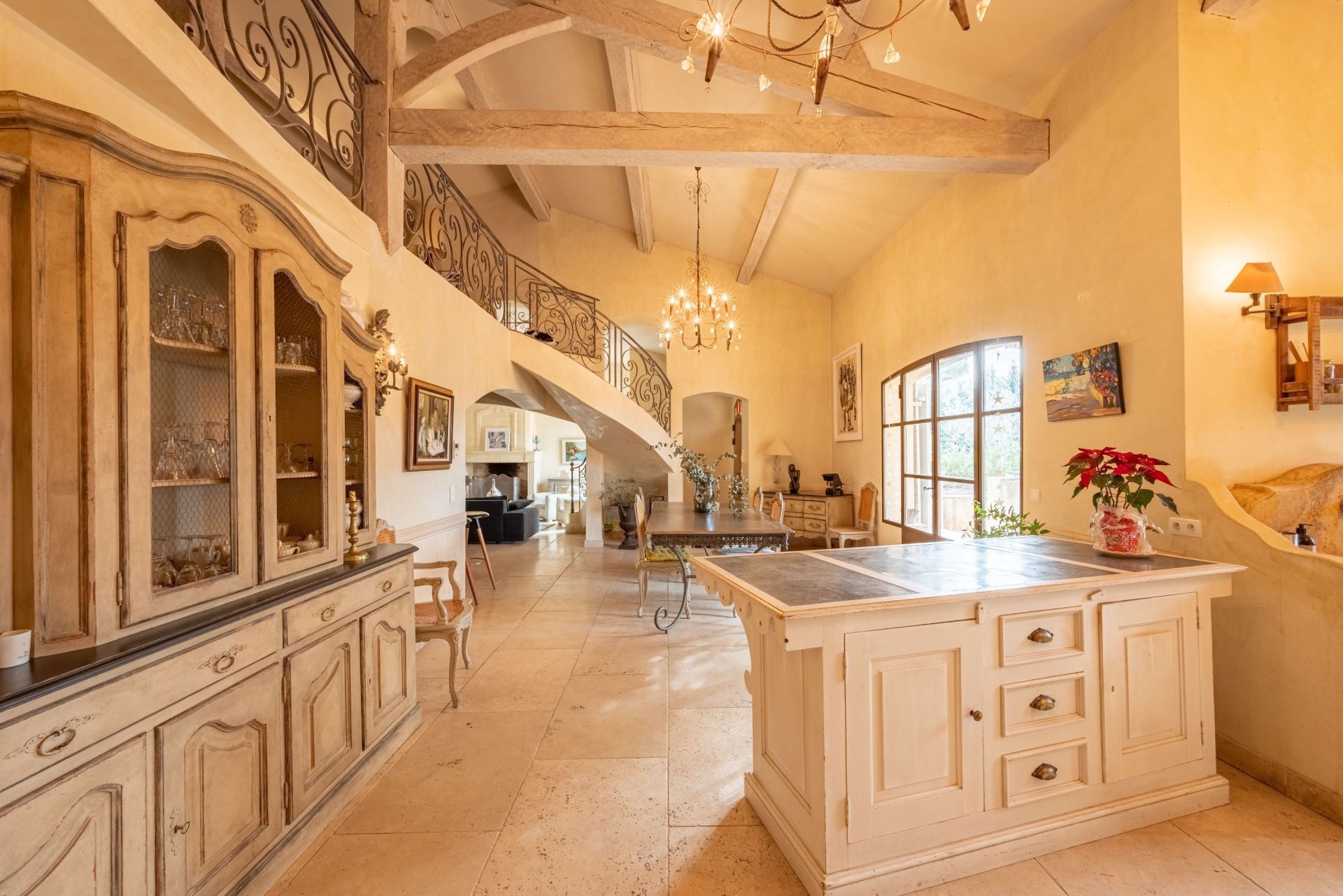 maison 8 Pièces en location sur AIX EN PROVENCE (13100)