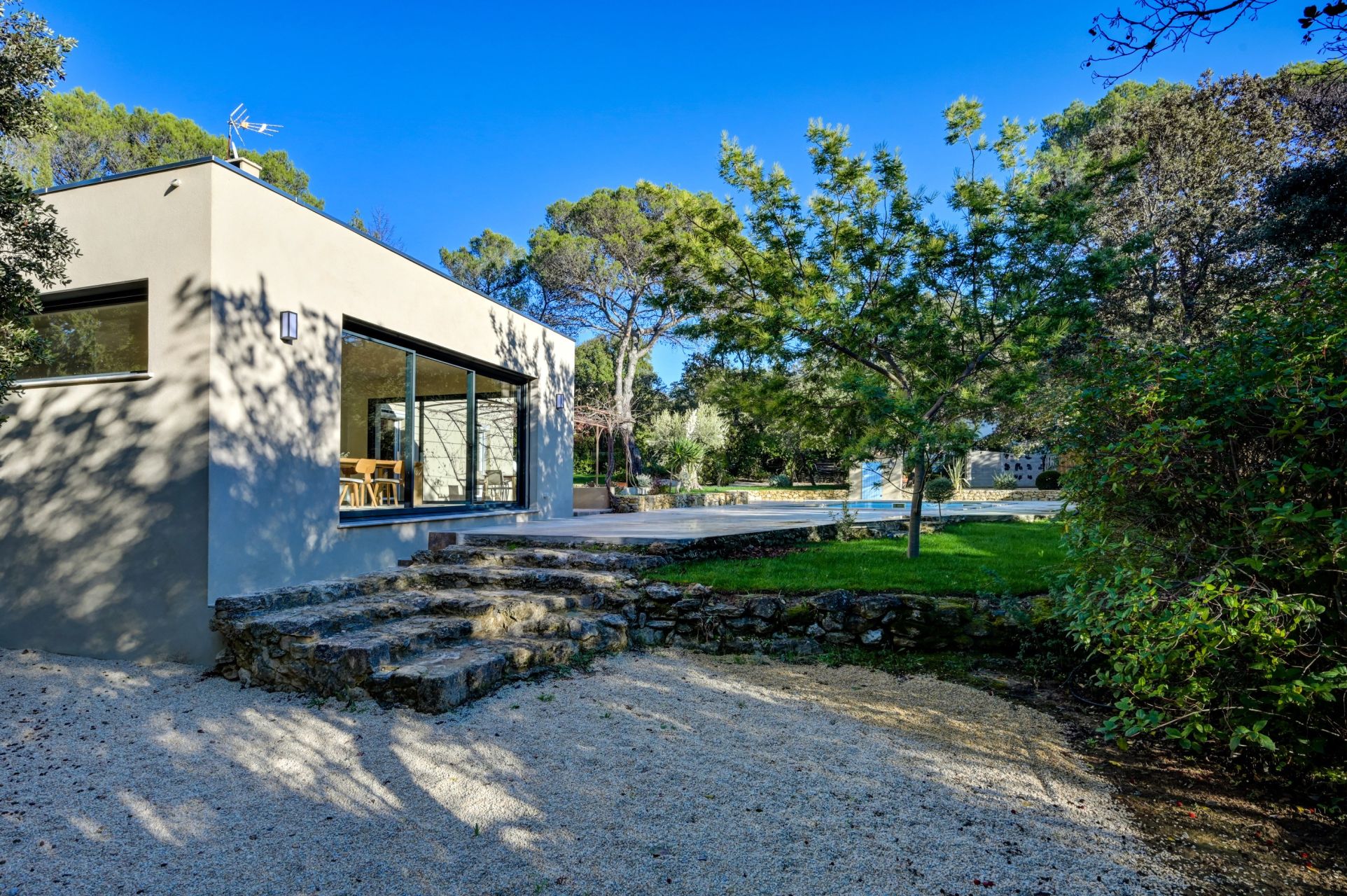 house 5 Rooms for sale on AIX EN PROVENCE (13100)