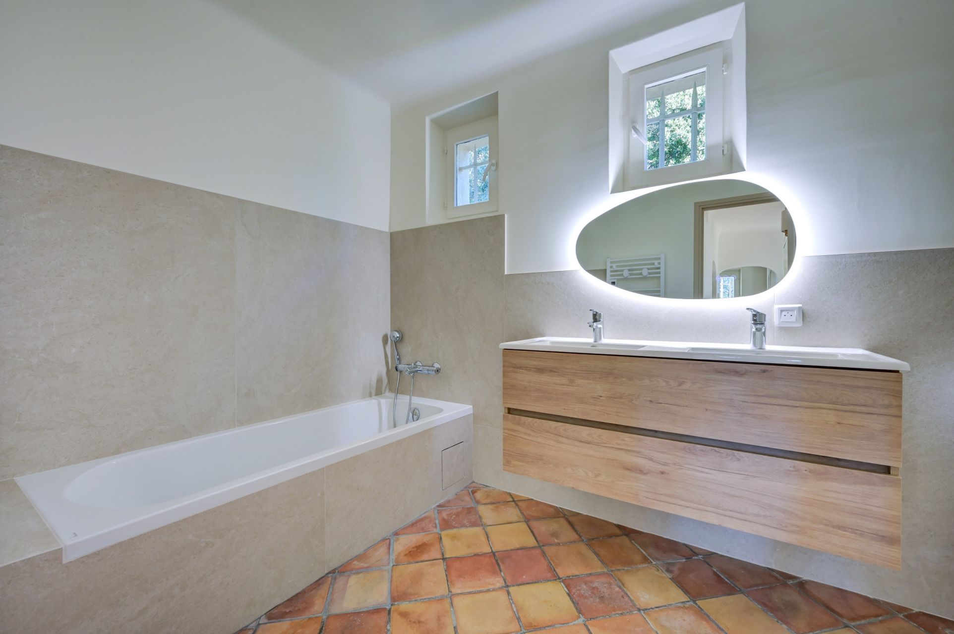 house 5 Rooms for sale on AIX EN PROVENCE (13100)