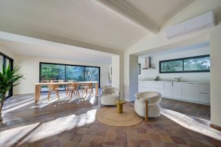 house 5 Rooms for sale on AIX EN PROVENCE (13100)