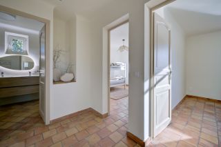 house 5 Rooms for sale on AIX EN PROVENCE (13100)