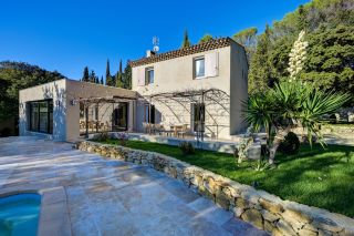 house 5 Rooms for sale on AIX EN PROVENCE (13100)