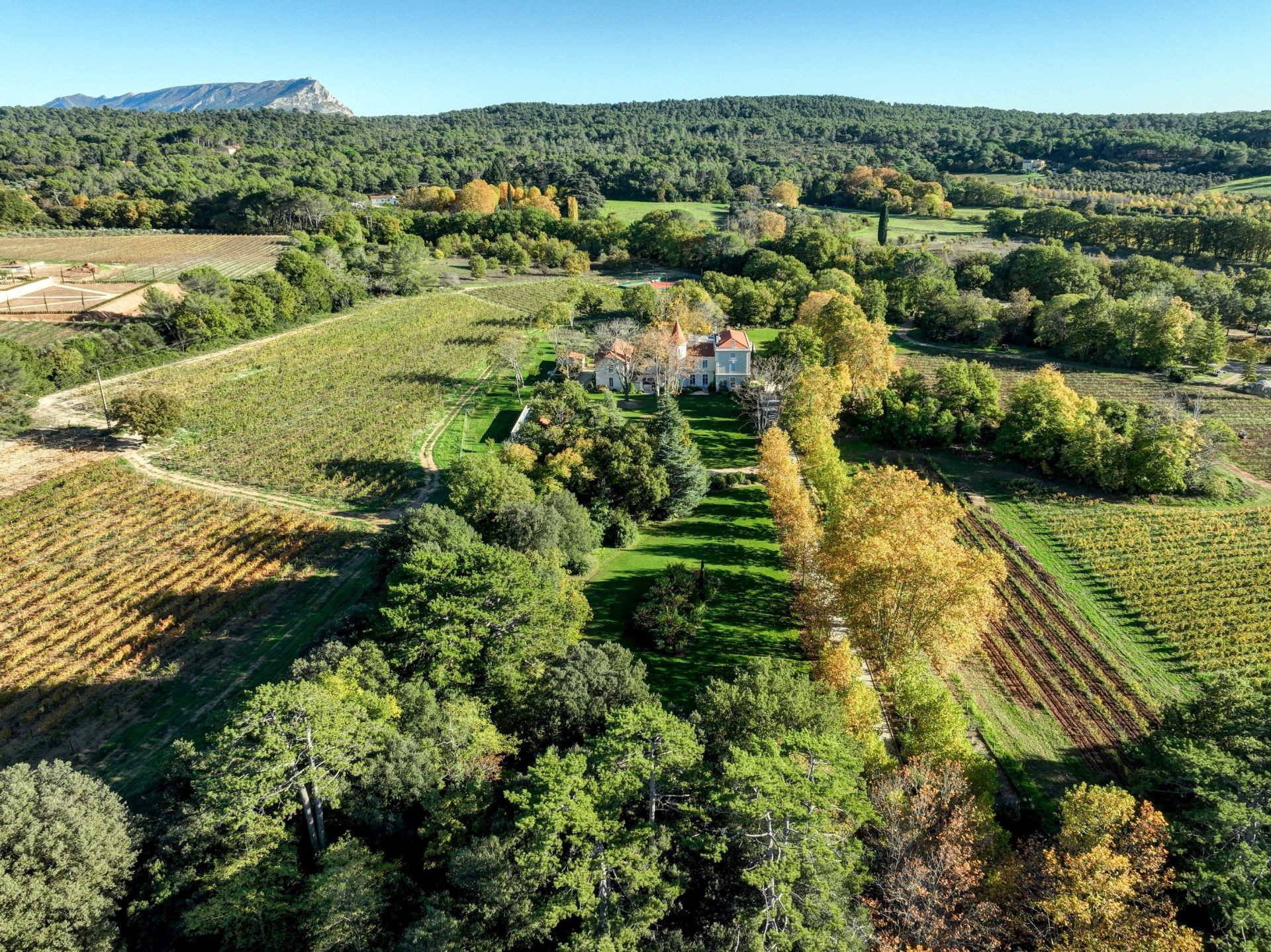 maison 12 Pièces en vente sur AIX EN PROVENCE (13100)