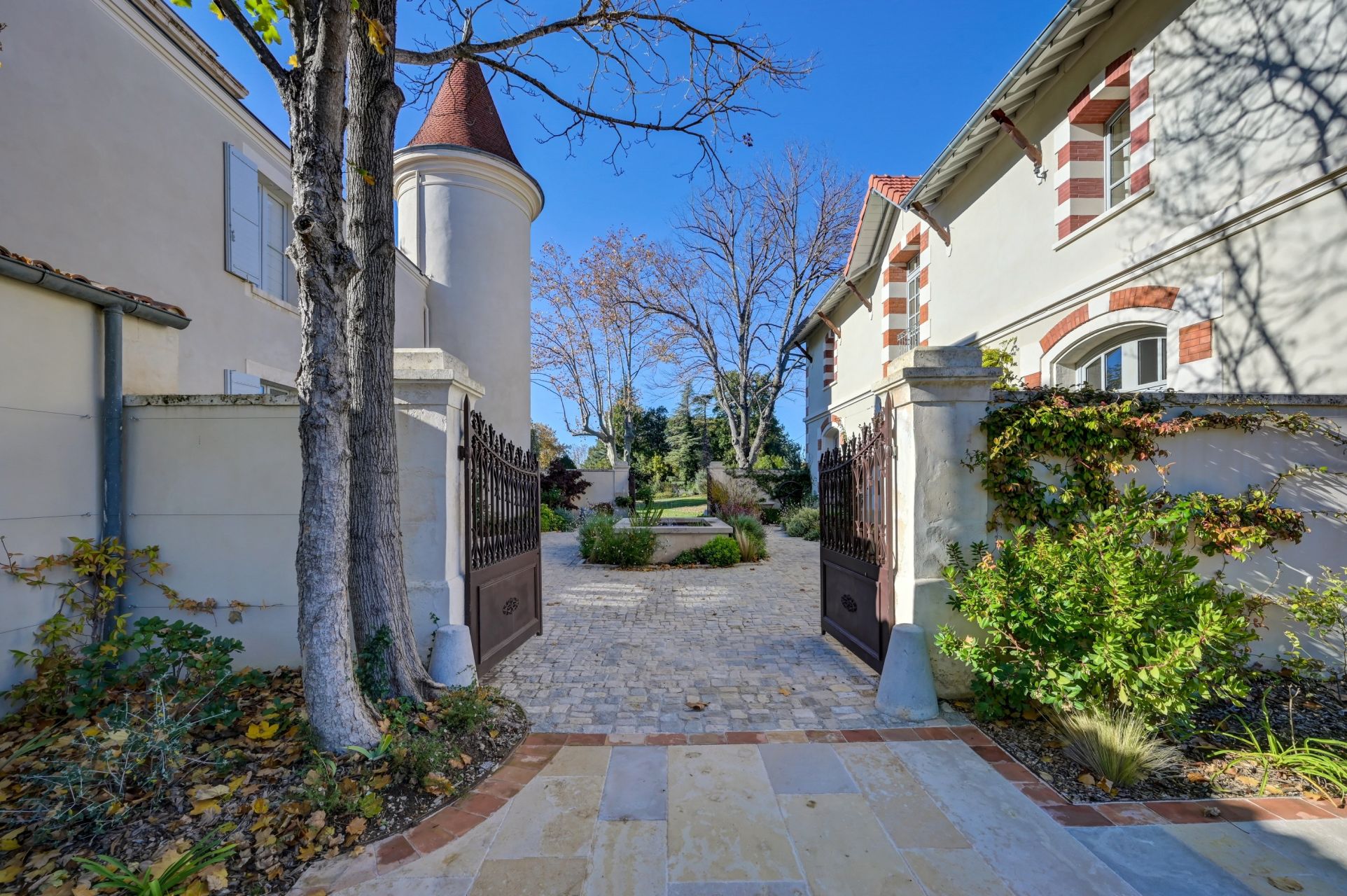 maison 12 Pièces en vente sur AIX EN PROVENCE (13100)