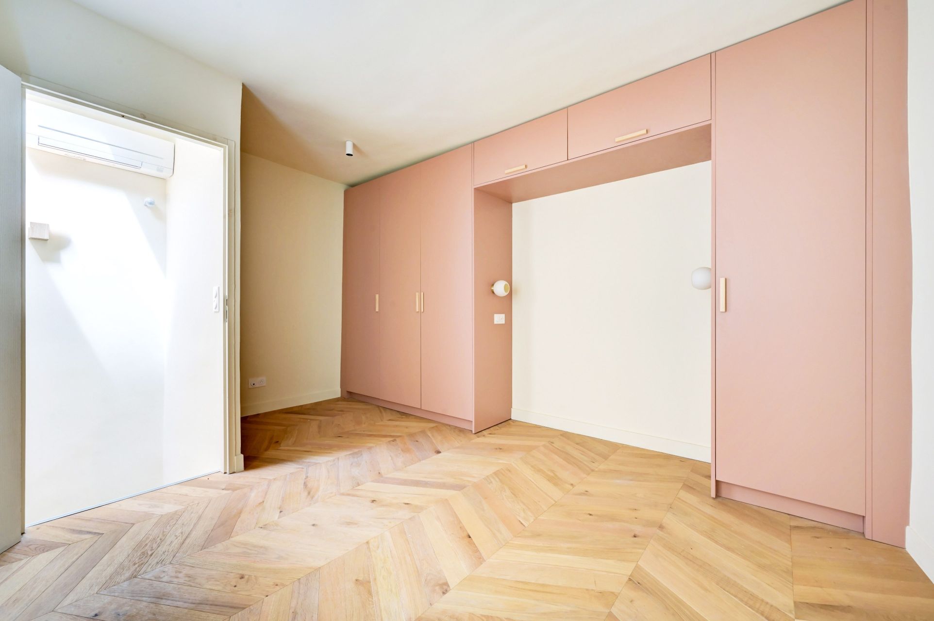 apartment 4 Rooms for sale on AIX EN PROVENCE (13100)