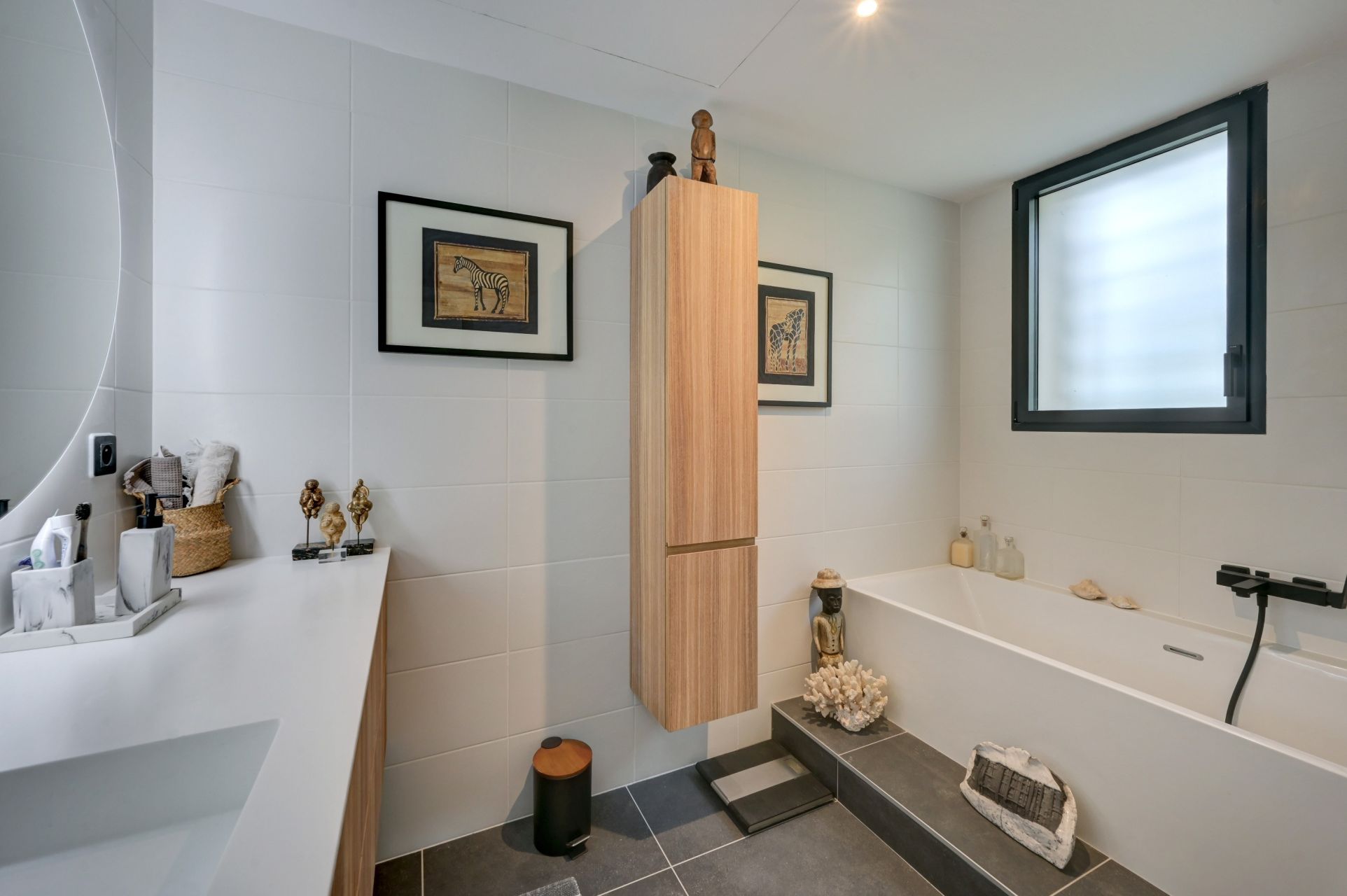 house 4 Rooms for sale on AIX EN PROVENCE (13090)