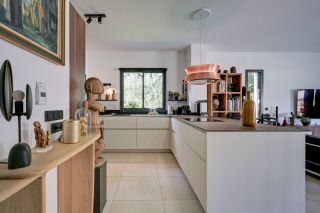 house 4 Rooms for sale on AIX EN PROVENCE (13090)