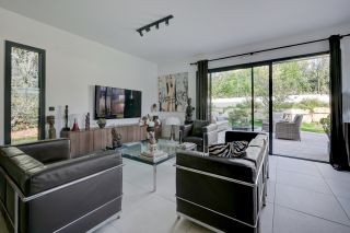 house 4 Rooms for sale on AIX EN PROVENCE (13090)