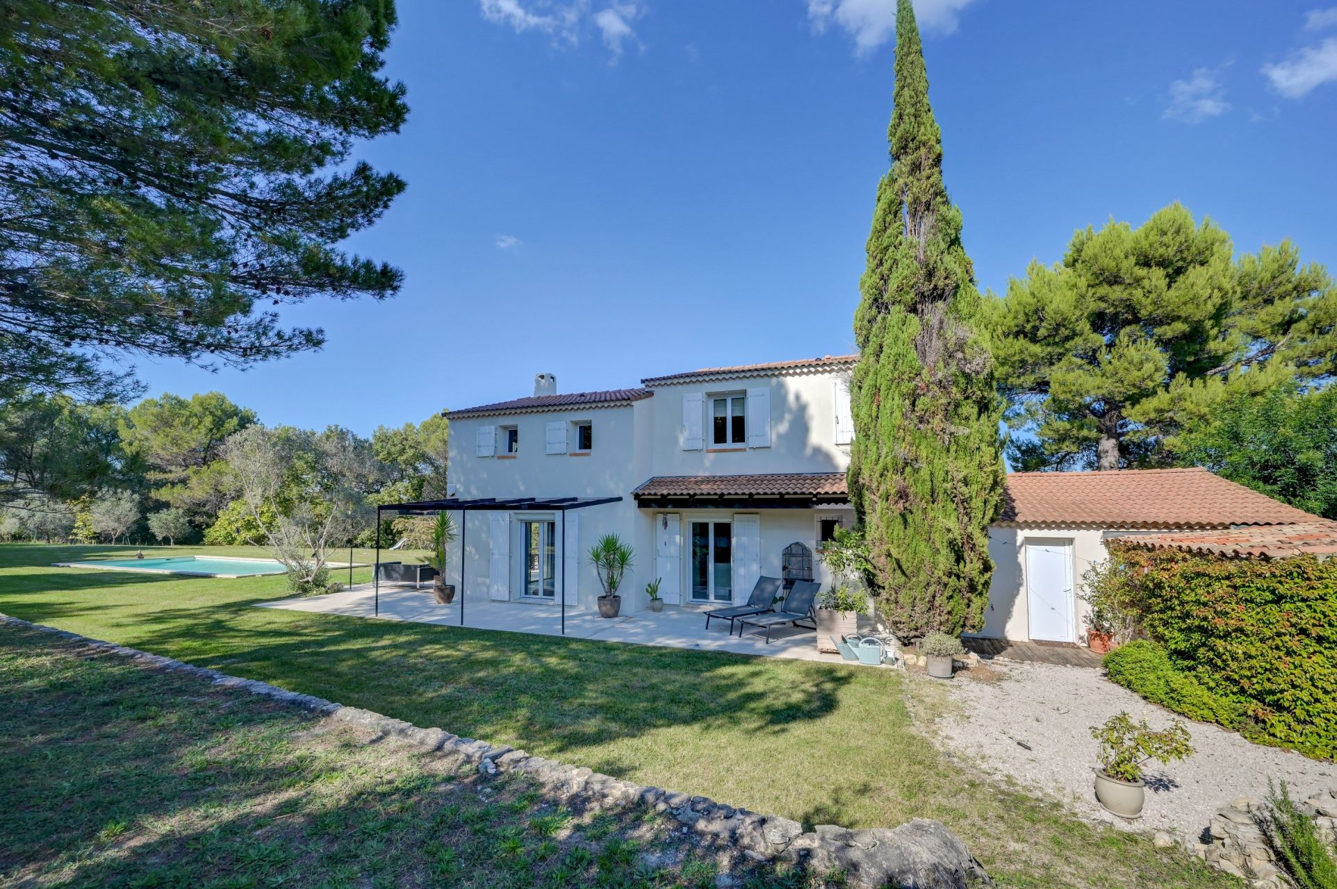 maison 6 Pièces en vente sur EGUILLES (13510)