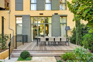 house 8 Rooms for sale on AIX EN PROVENCE (13100)
