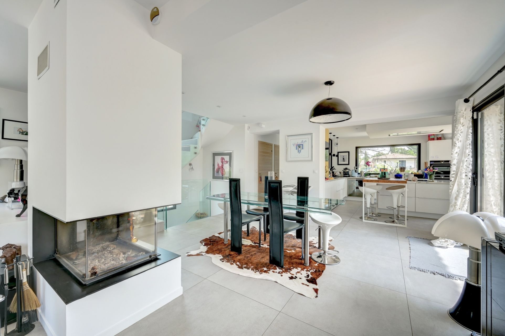 house 6 Rooms for sale on AIX EN PROVENCE (13100)