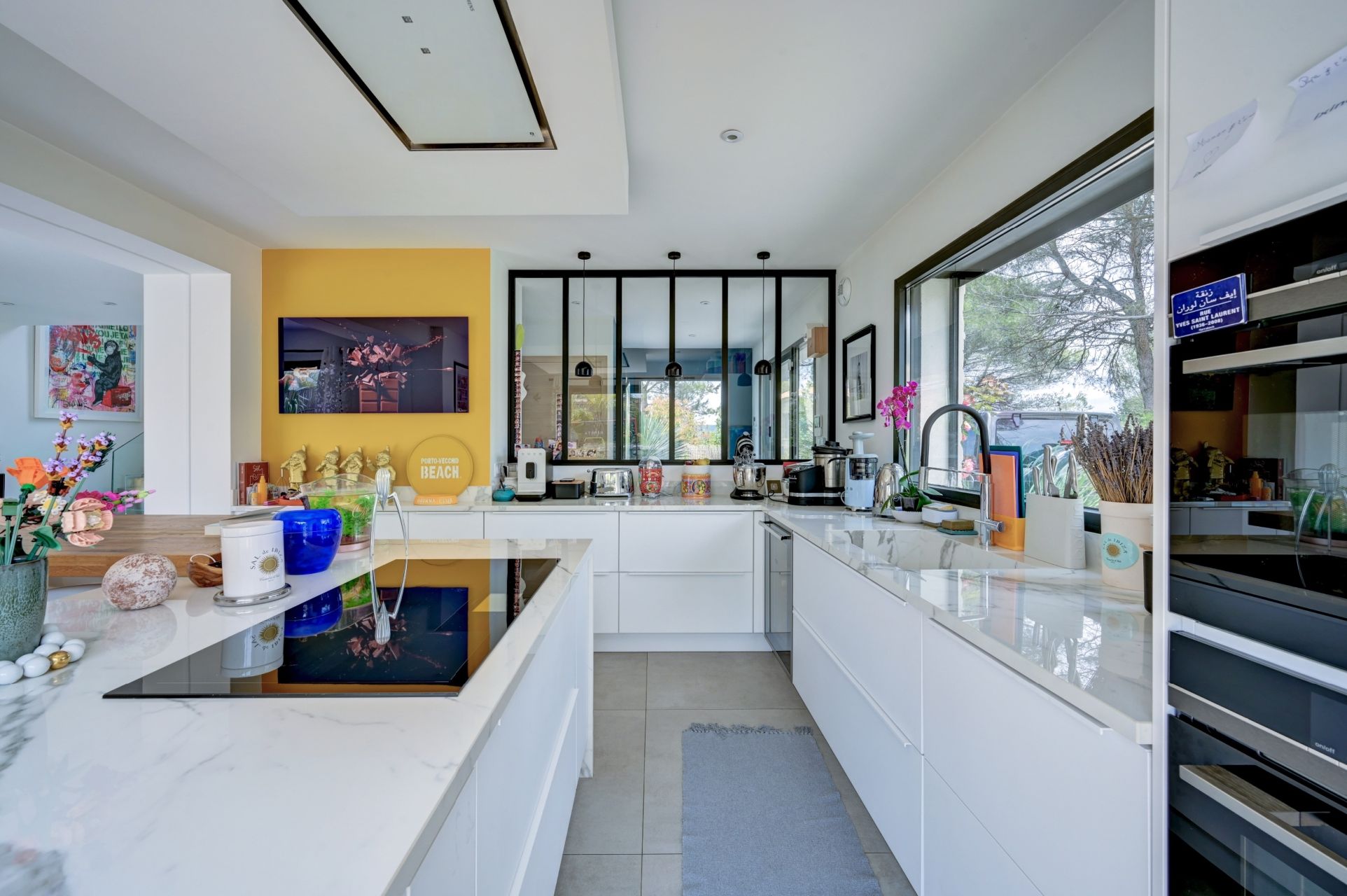 house 6 Rooms for sale on AIX EN PROVENCE (13100)