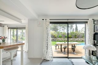 house 6 Rooms for sale on AIX EN PROVENCE (13100)