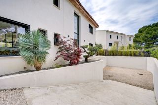 house 6 Rooms for sale on AIX EN PROVENCE (13100)