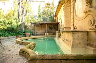 apartment 8 Rooms for sale on AIX EN PROVENCE (13100)
