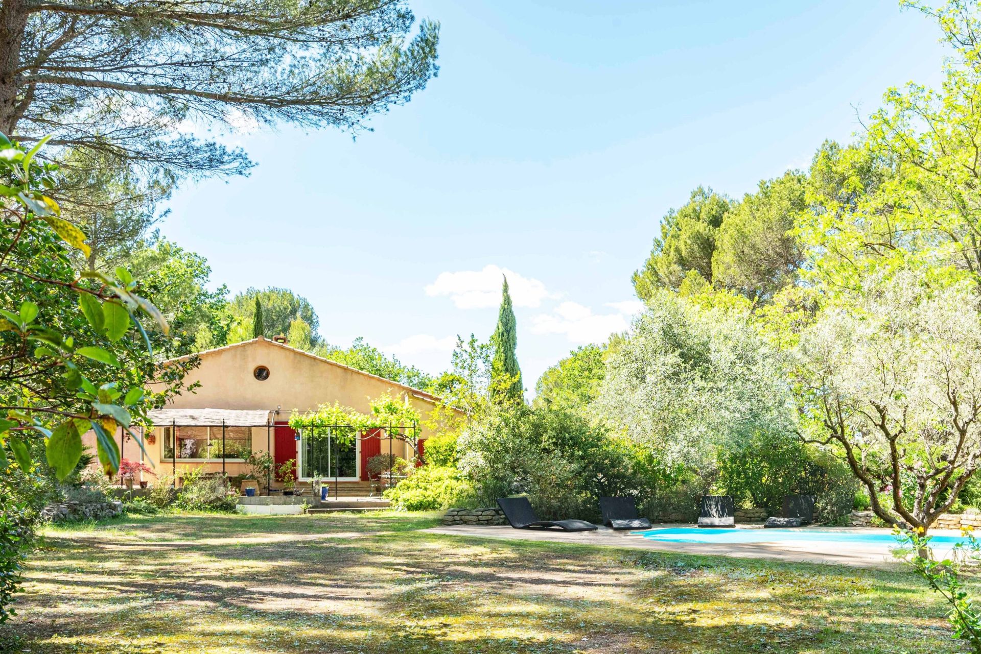 house 6 Rooms for sale on AIX EN PROVENCE (13100)