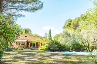 house 6 Rooms for sale on AIX EN PROVENCE (13100)