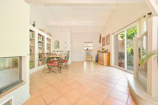 house 6 Rooms for sale on AIX EN PROVENCE (13100)