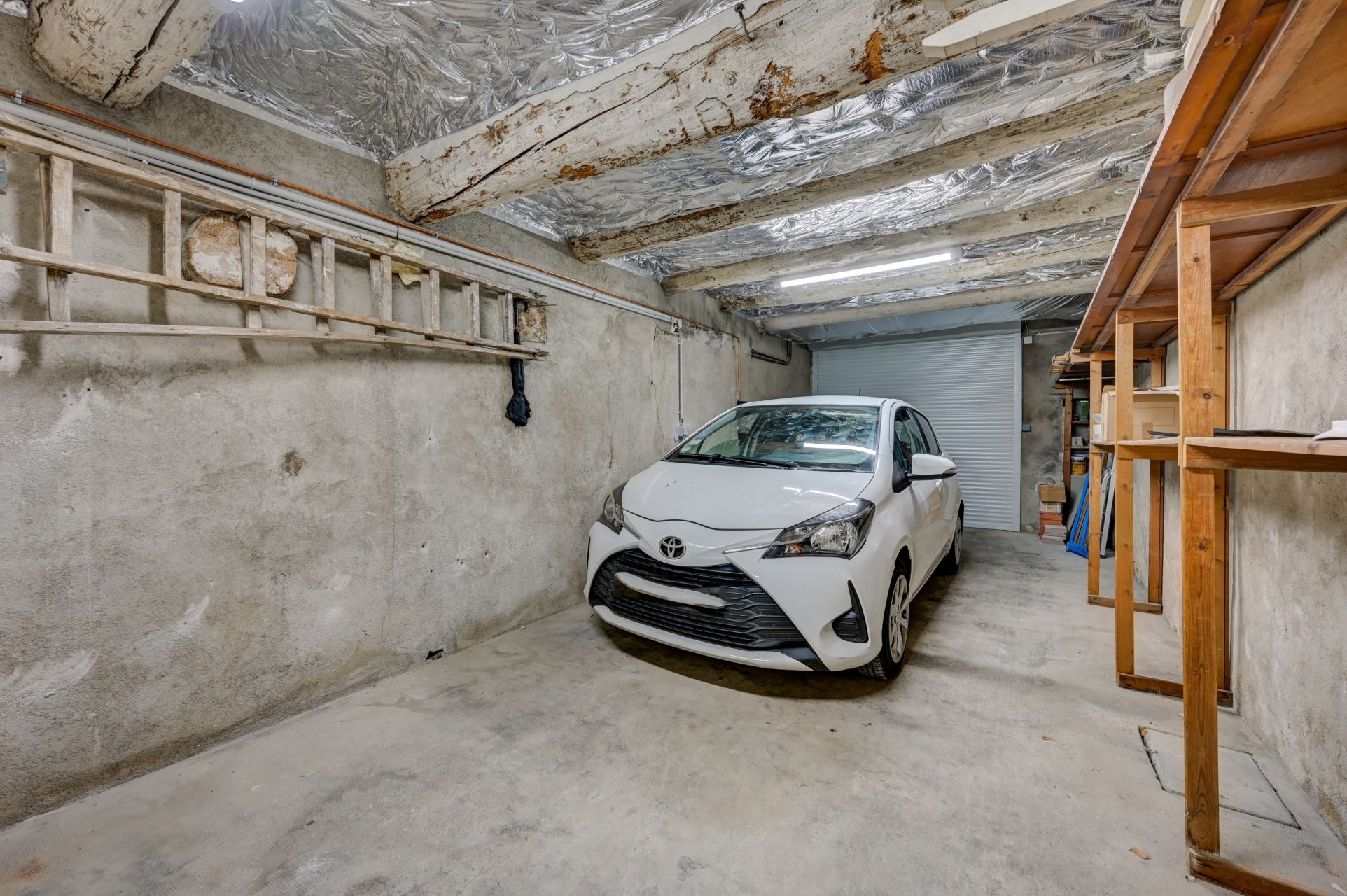 house 5 Rooms for sale on AIX EN PROVENCE (13100)