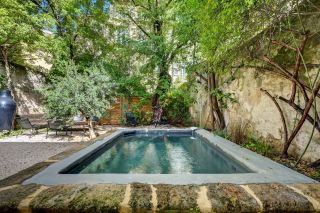 house 5 Rooms for sale on AIX EN PROVENCE (13100)