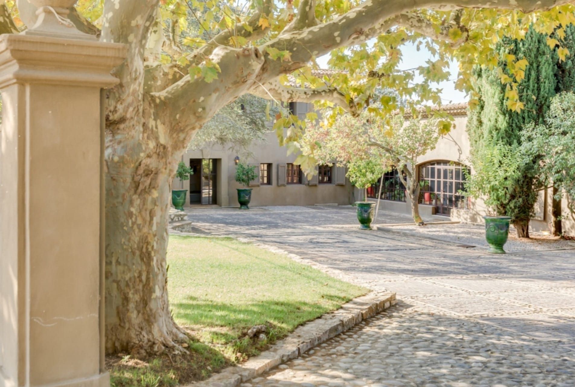 maison 23 Pièces en location sur AIX EN PROVENCE (13100)