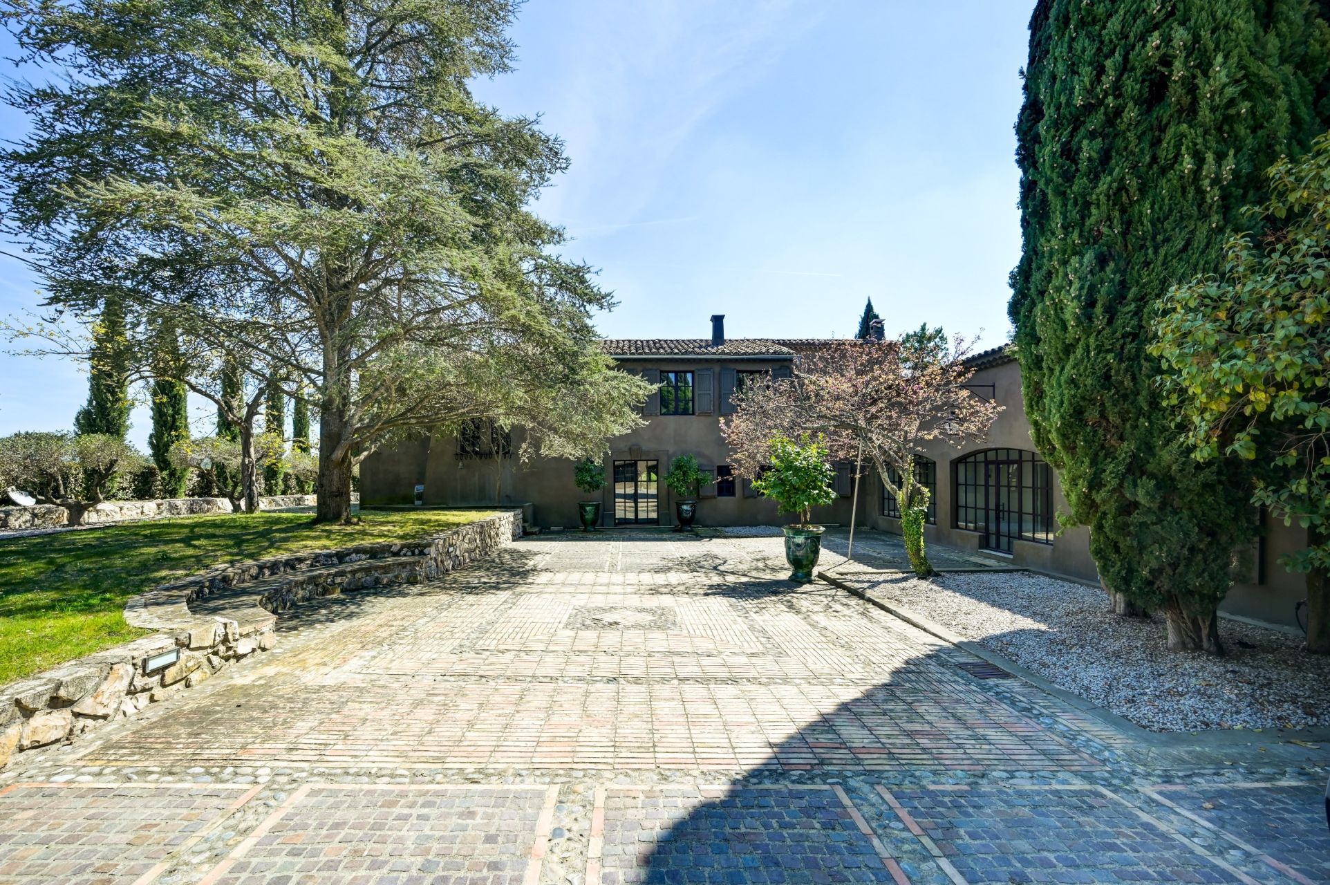 house 15 Rooms for rent on AIX EN PROVENCE (13100)