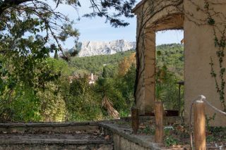 house 20 Rooms for sale on BEAURECUEIL (13100)