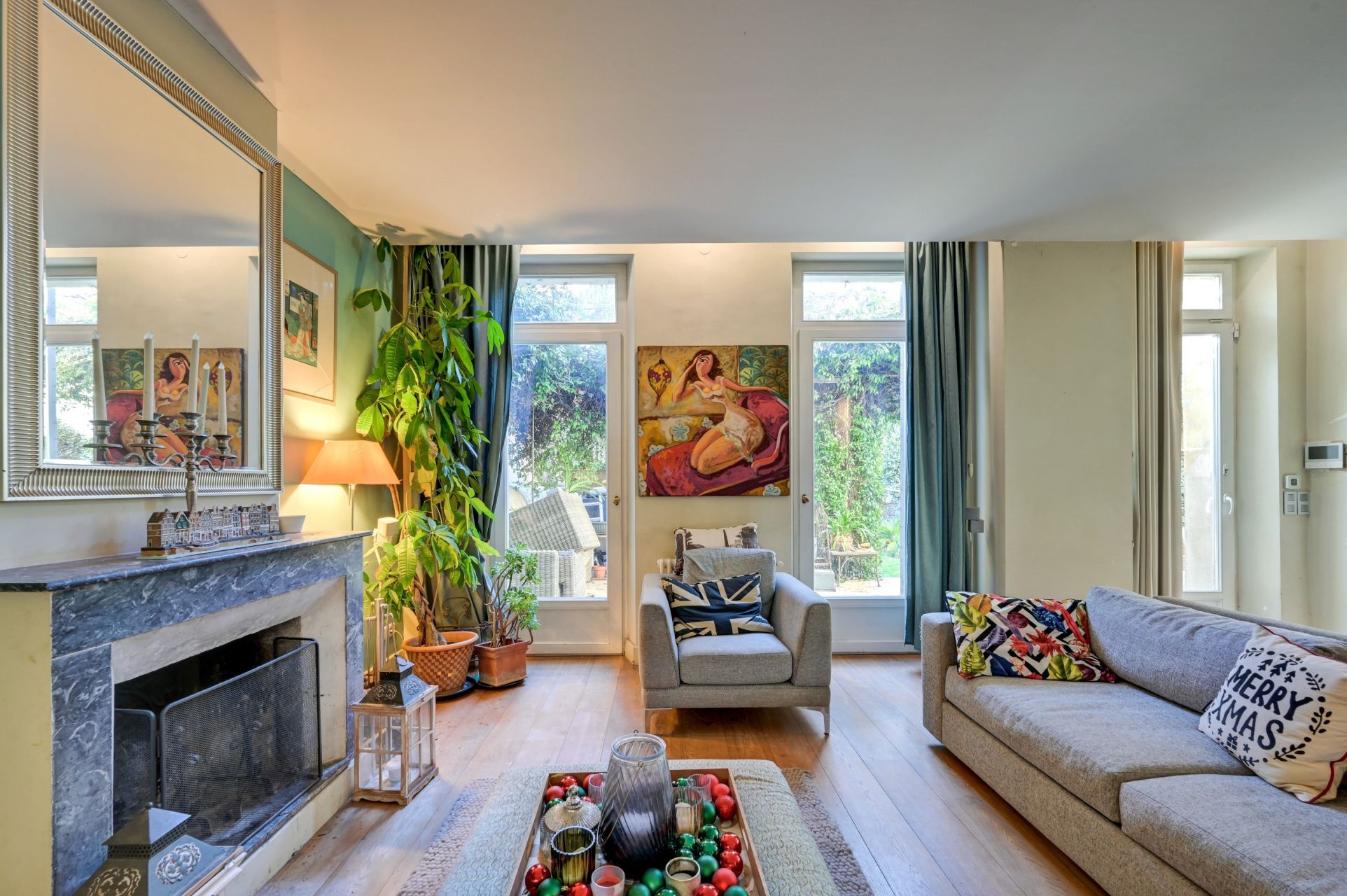 house 10 Rooms for sale on AIX EN PROVENCE (13100)