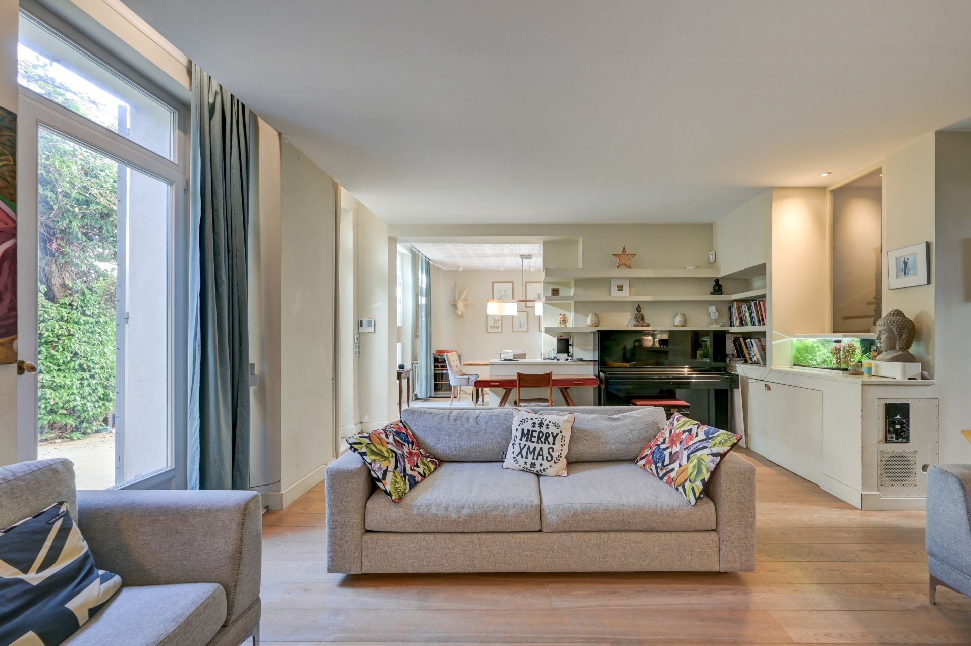 house 10 Rooms for sale on AIX EN PROVENCE (13100)