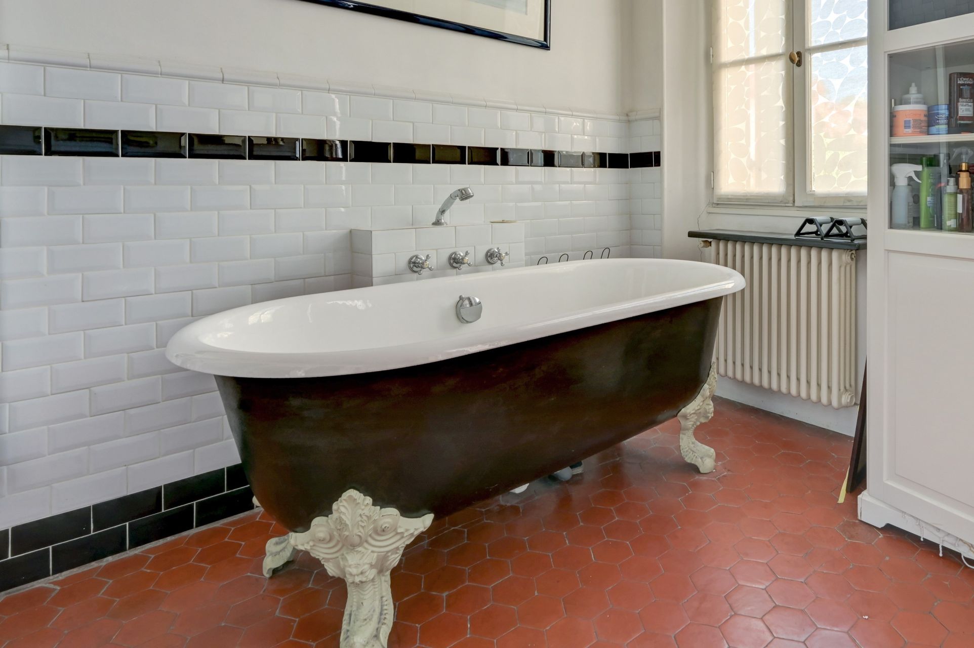 house 10 Rooms for sale on AIX EN PROVENCE (13100)