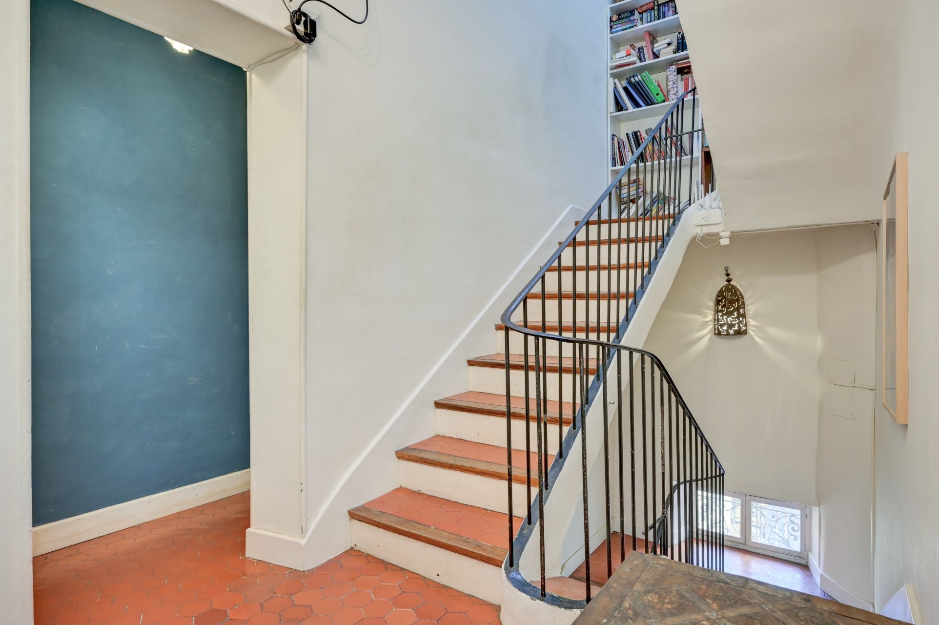 house 10 Rooms for sale on AIX EN PROVENCE (13100)